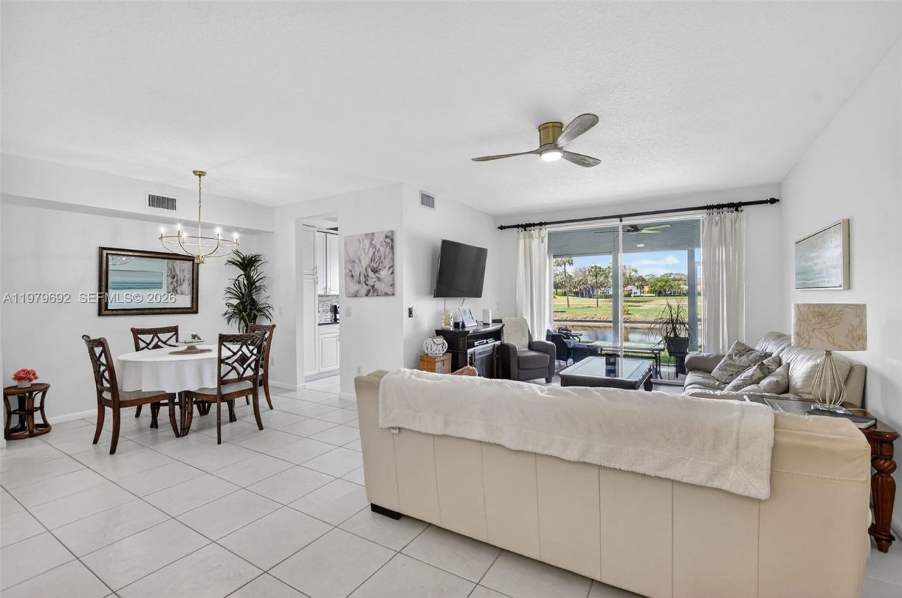 17051 Emile St, Unit 3, Boca Raton, FL 33487 Photo