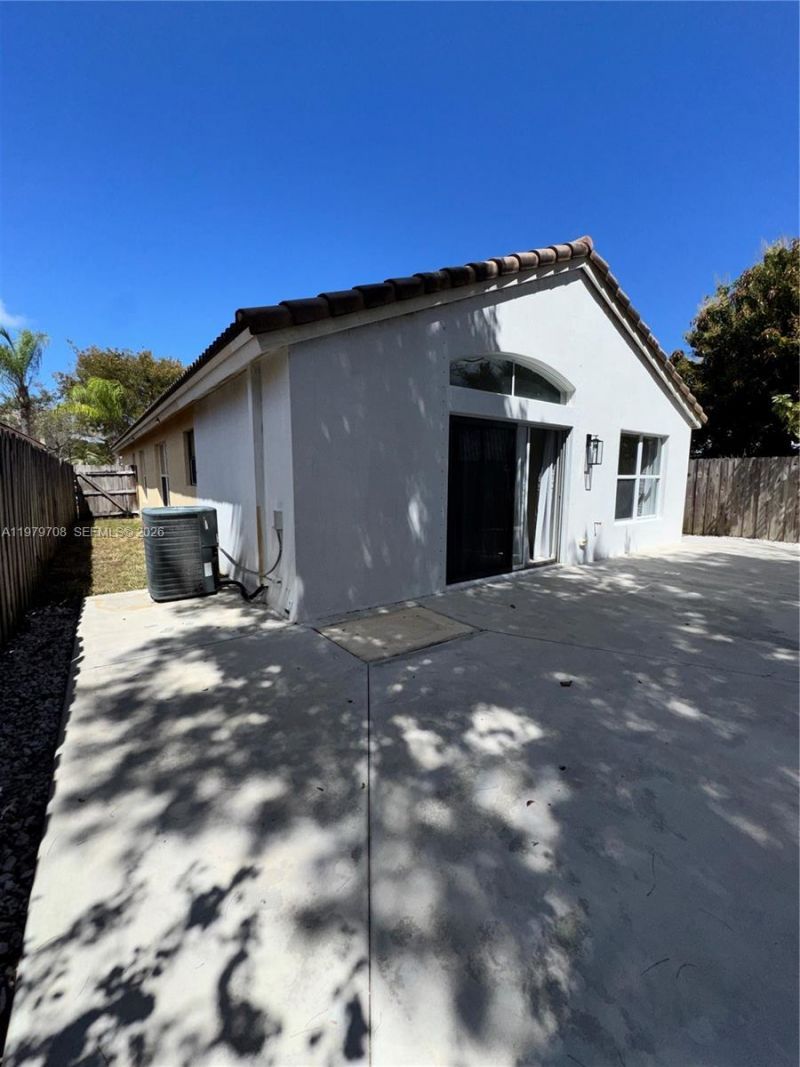 2010 SE 14th St , Homestead, FL 33035 Photo