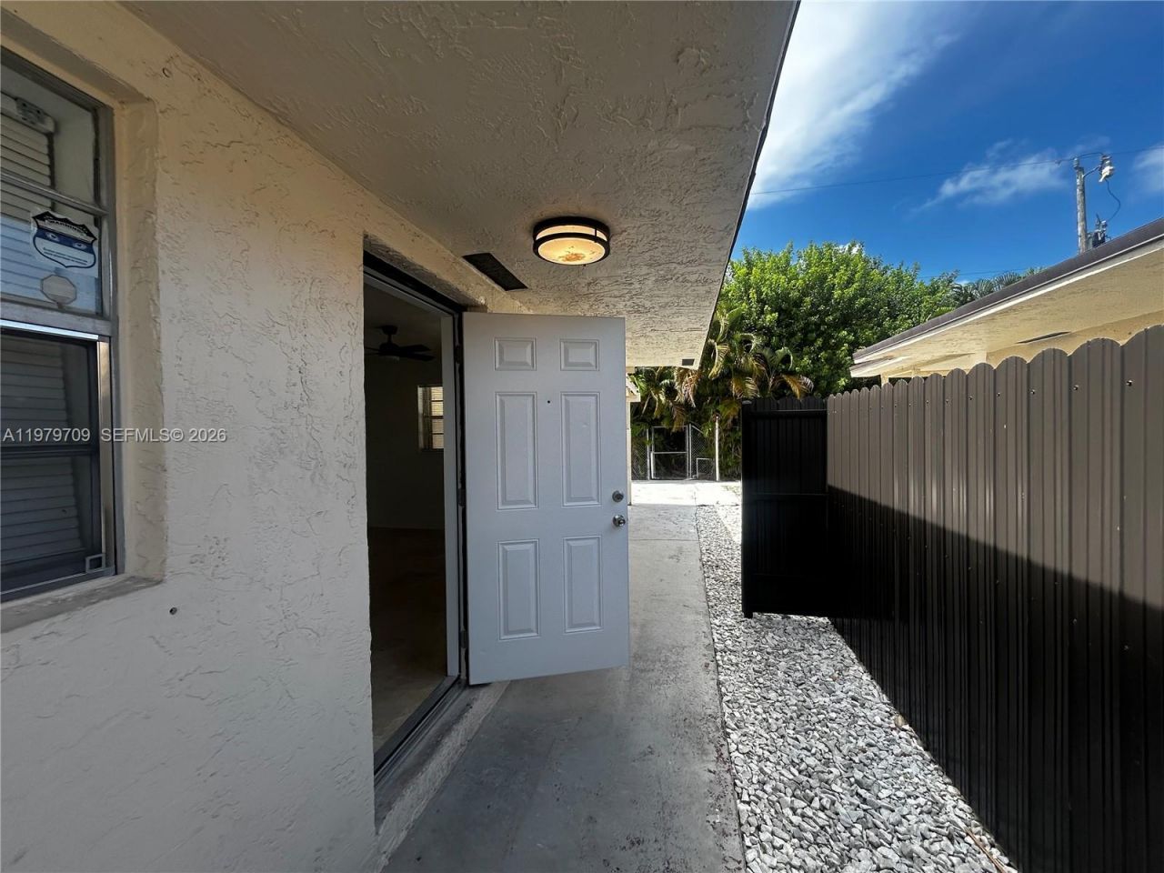 916 SW 10th St, Unit 1-3, Hallandale Beach, FL 33009 Photo