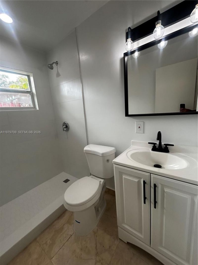 916 SW 10th St, Unit 1-3, Hallandale Beach, FL 33009 Photo