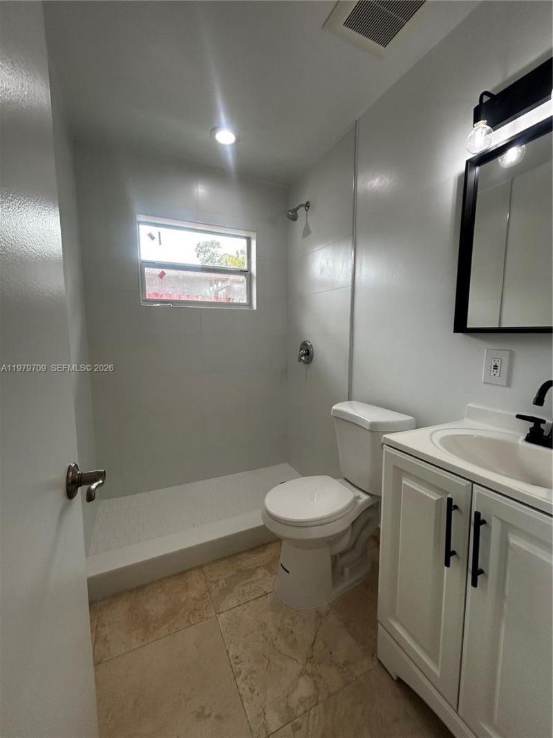 916 SW 10th St, Unit 1-3, Hallandale Beach, FL 33009 Photo