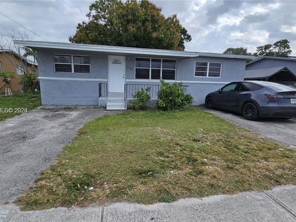374 NW 31st Ave, Fort Lauderdale, FL 33311