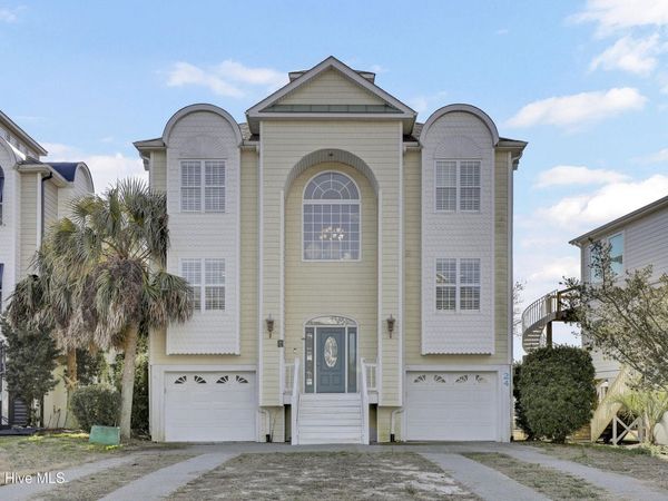 24 Sandy Lane , Surf City, NC 28445