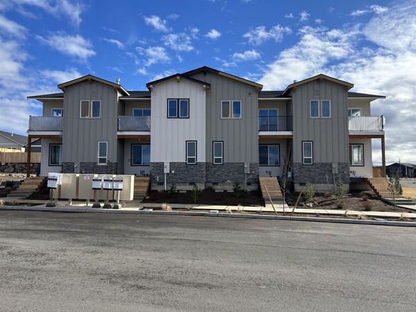 4076 SW 39th Street, Unit Lot 31, Redmond, OR 97756