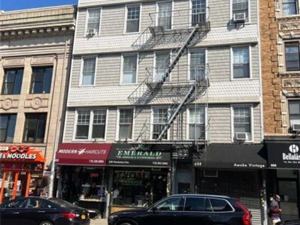 688 Manhattan Avenue, Brooklyn, NY 11222