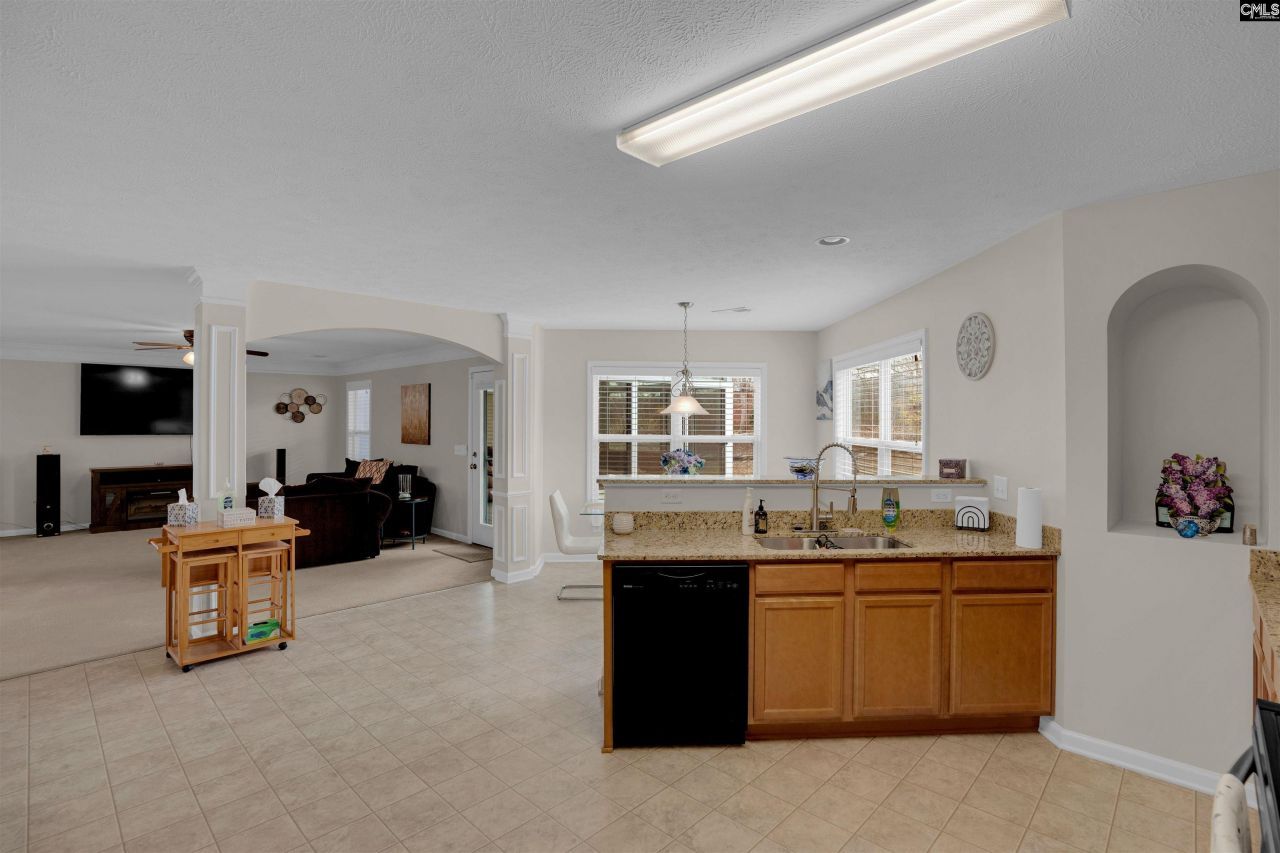 135 Magnolia Tree Road  Photo 15