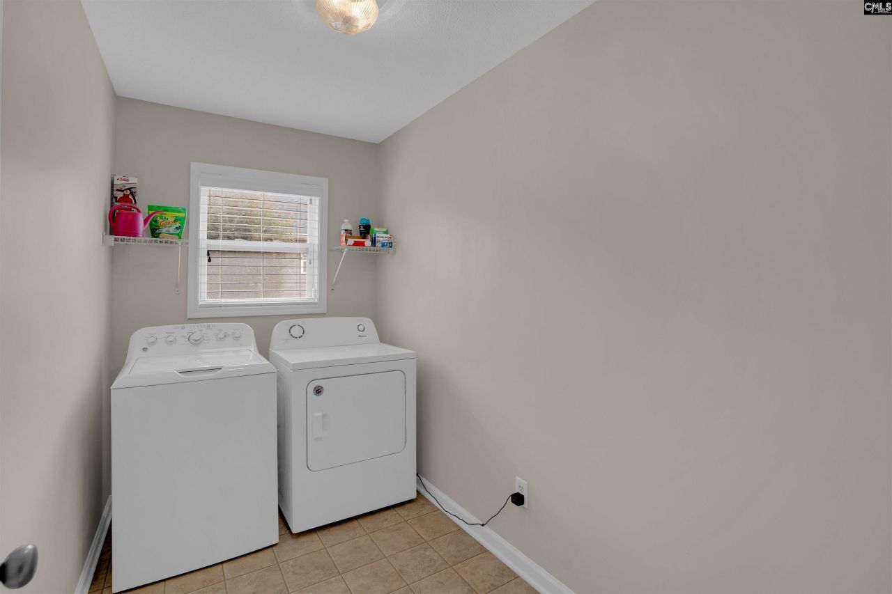 135 Magnolia Tree Road  Photo 17