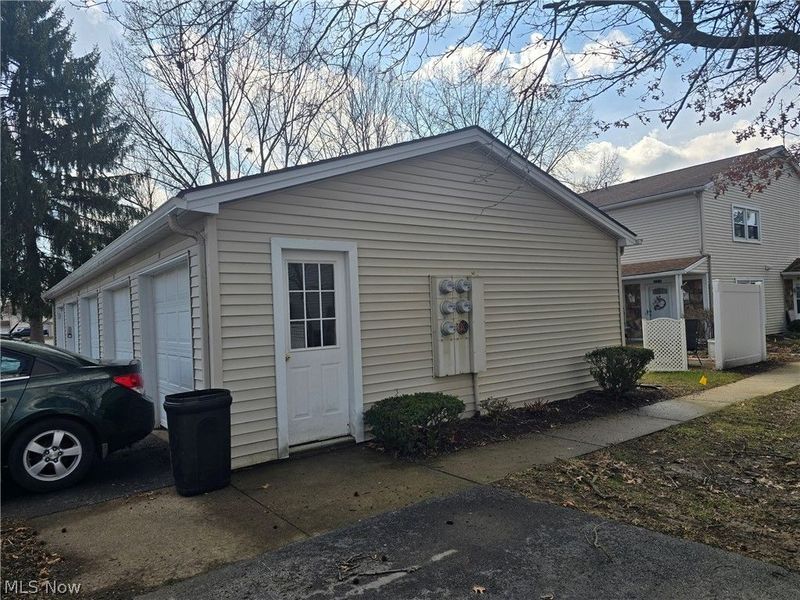 3023 Ivy Hill Circle, Unit D, Cortland, OH 44410 Photo 10