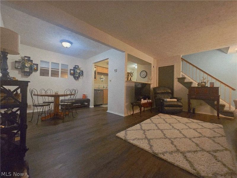 3023 Ivy Hill Circle, Unit D, Cortland, OH 44410 Photo 2