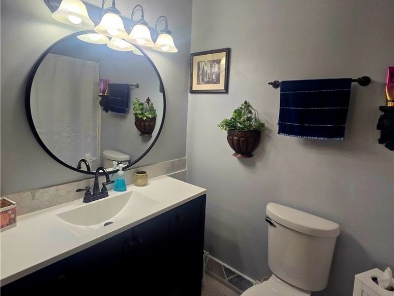 3023 Ivy Hill Circle, Unit D, Cortland, OH 44410 Photo 8