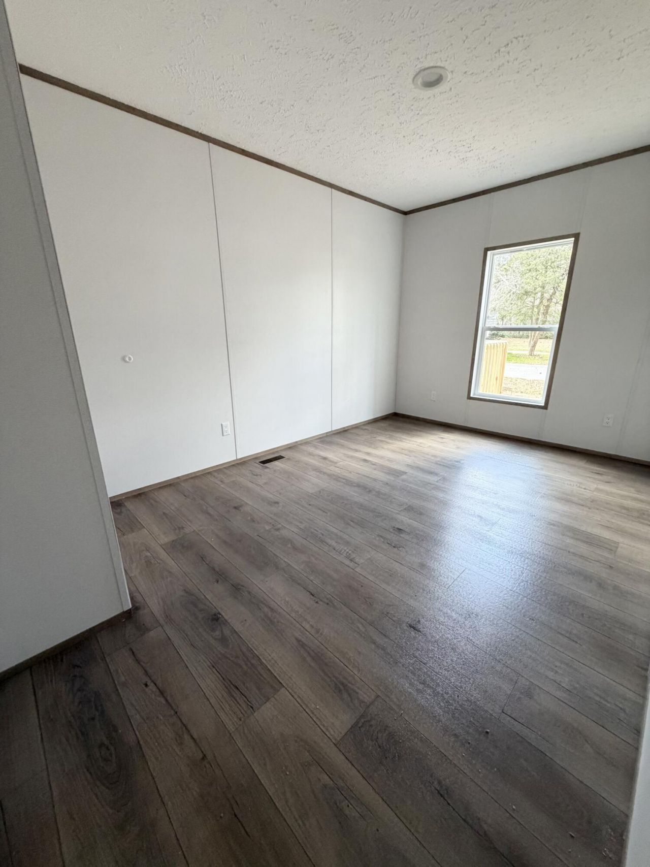 214 Hickory Street Photo 10