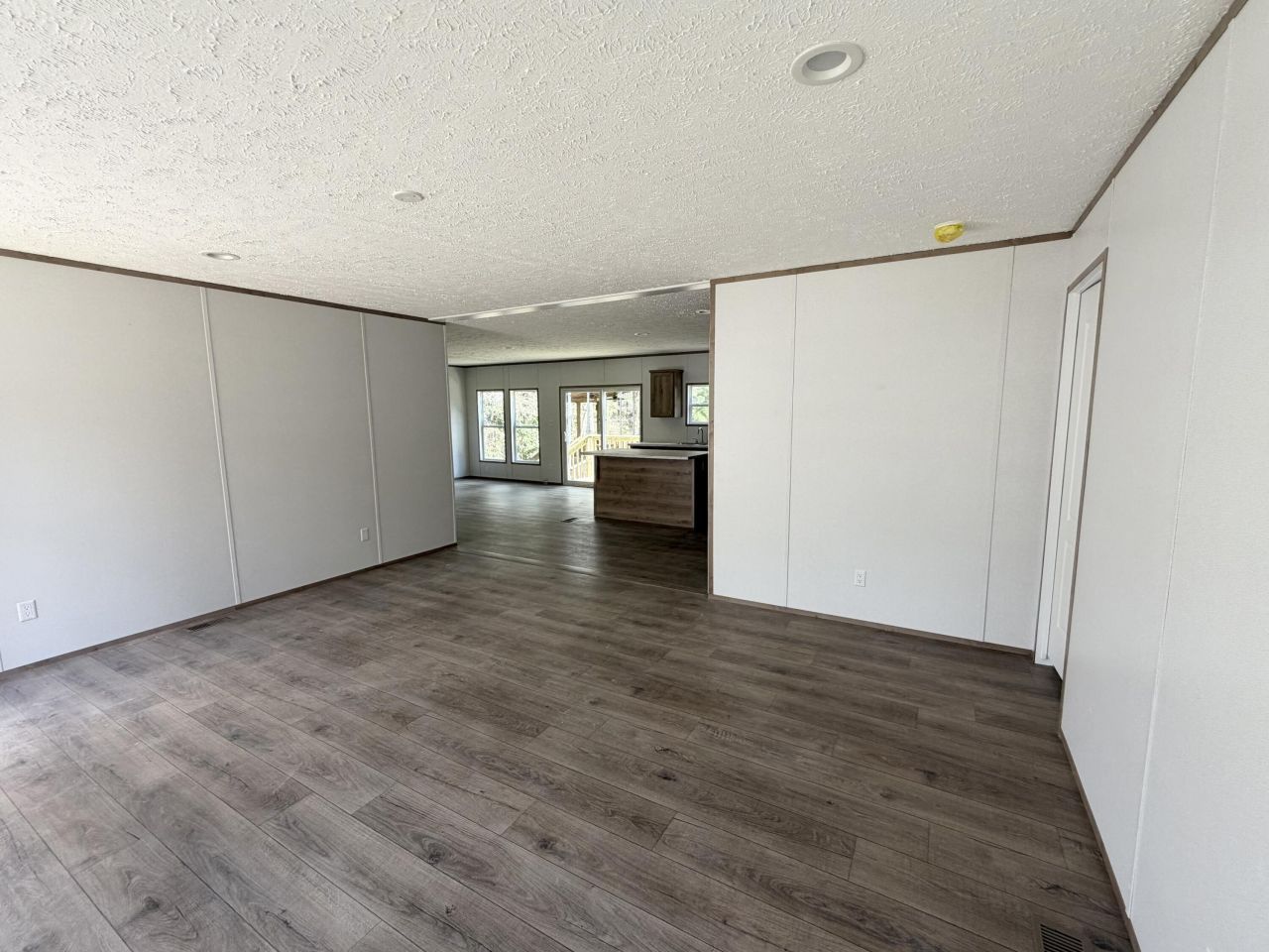 214 Hickory Street Photo 5