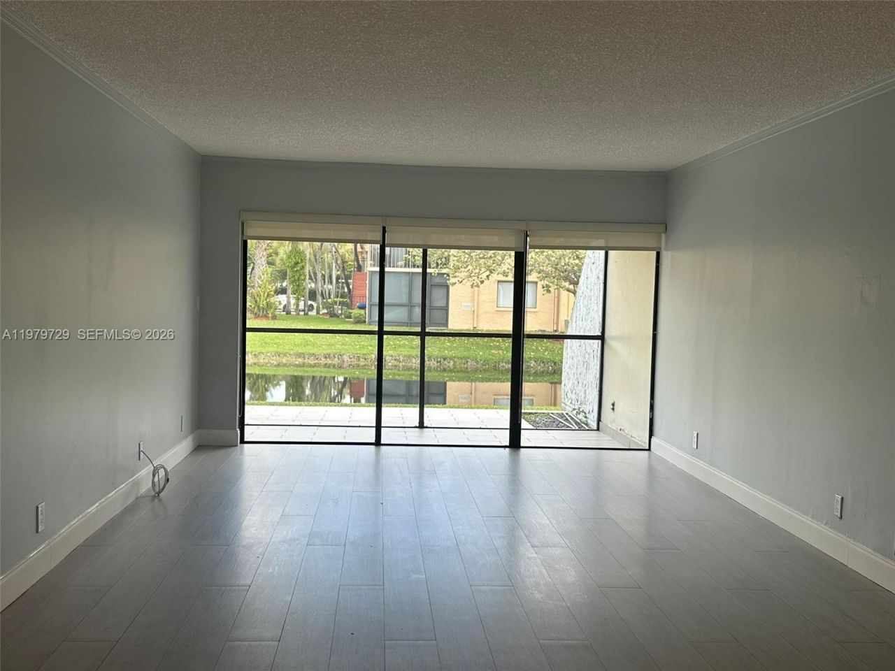 200 Lakeview Dr , Unit 111, Weston, FL 33326 Photo