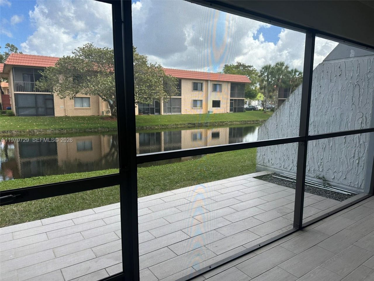 200 Lakeview Dr , Unit 111, Weston, FL 33326 Photo