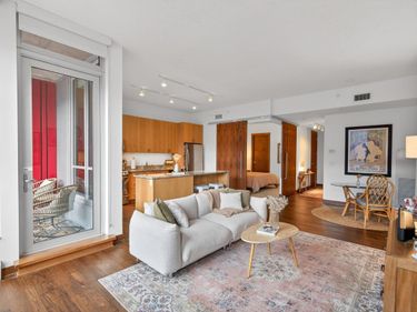 901 S 2nd Street, Unit 406, Minneapolis, MN 55415