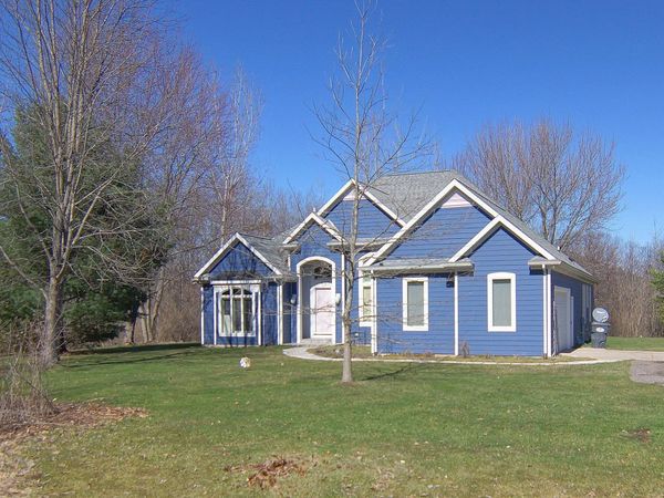 4033 Schmuhl Road, Benton Harbor, MI 49022