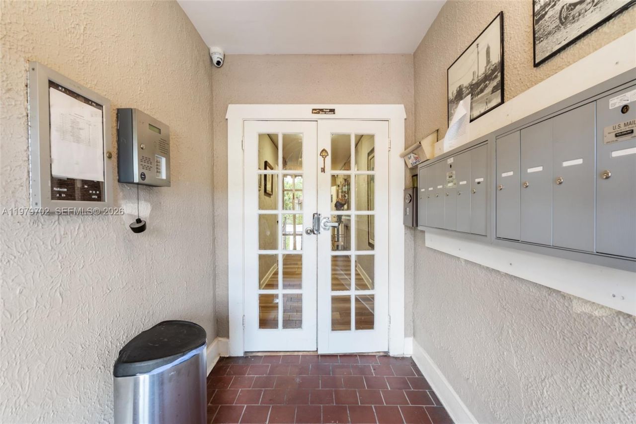 3409 S Le Jeune Rd , Coral Gables, FL 33134 Photo