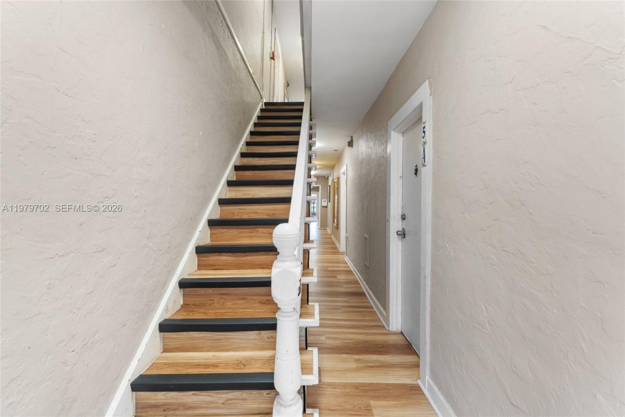 3409 S Le Jeune Rd , Coral Gables, FL 33134 Photo