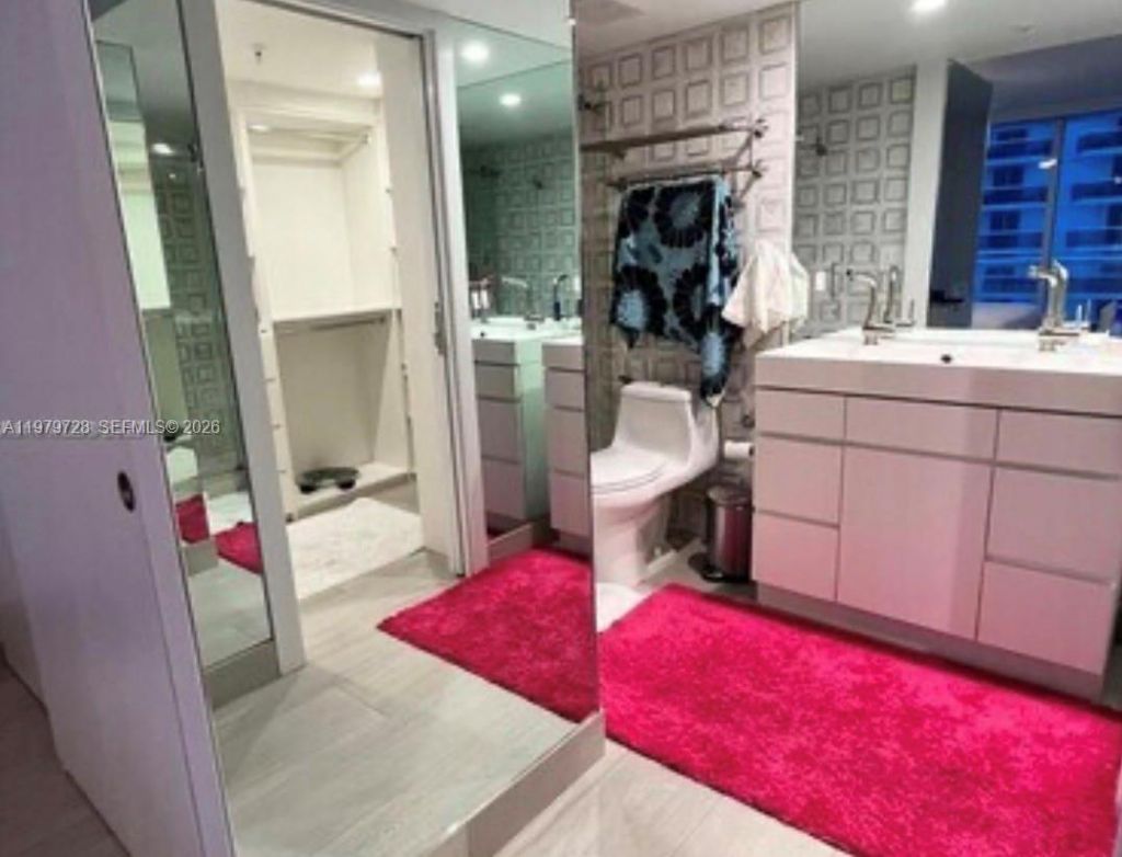 2457 Collins Ave , Unit 1605, Miami Beach, FL 33140 Photo