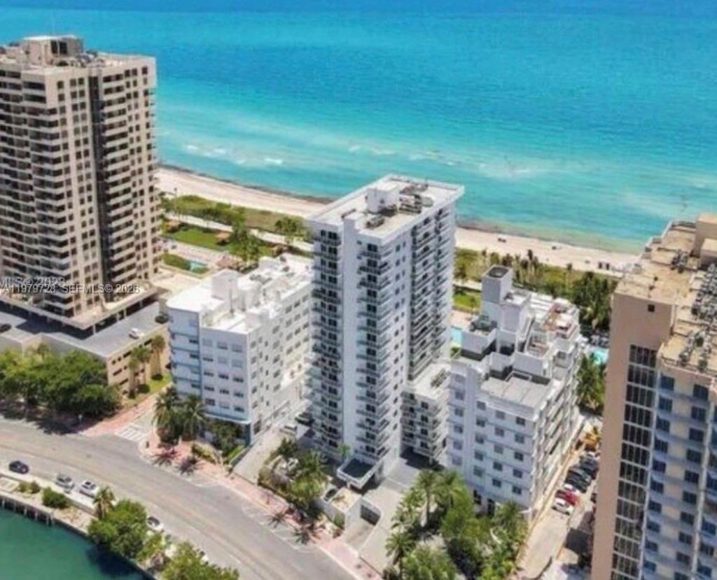 2457 Collins Ave , Unit 1605, Miami Beach, FL 33140 Photo