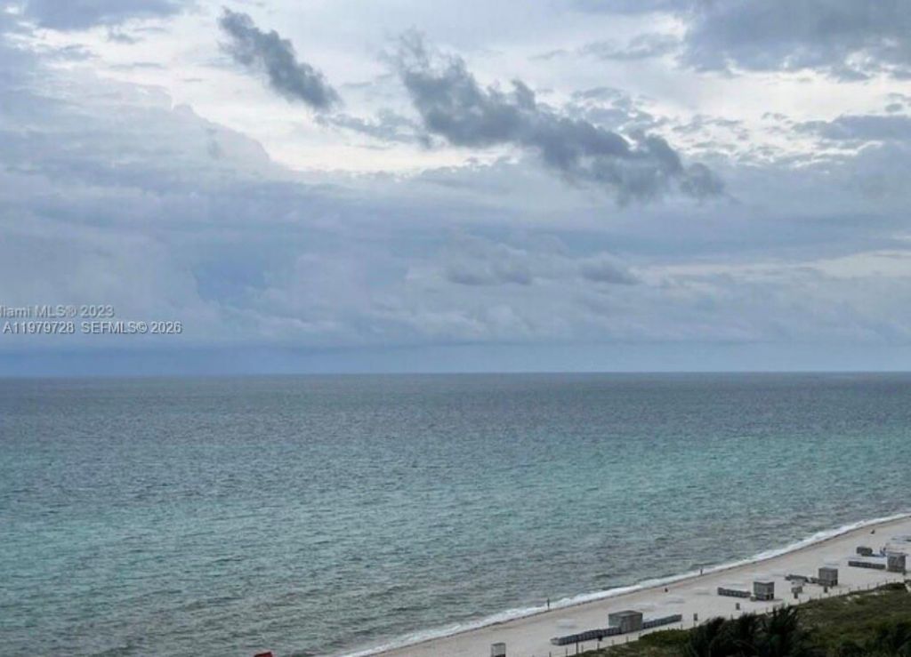 2457 Collins Ave , Unit 1605, Miami Beach, FL 33140 Photo