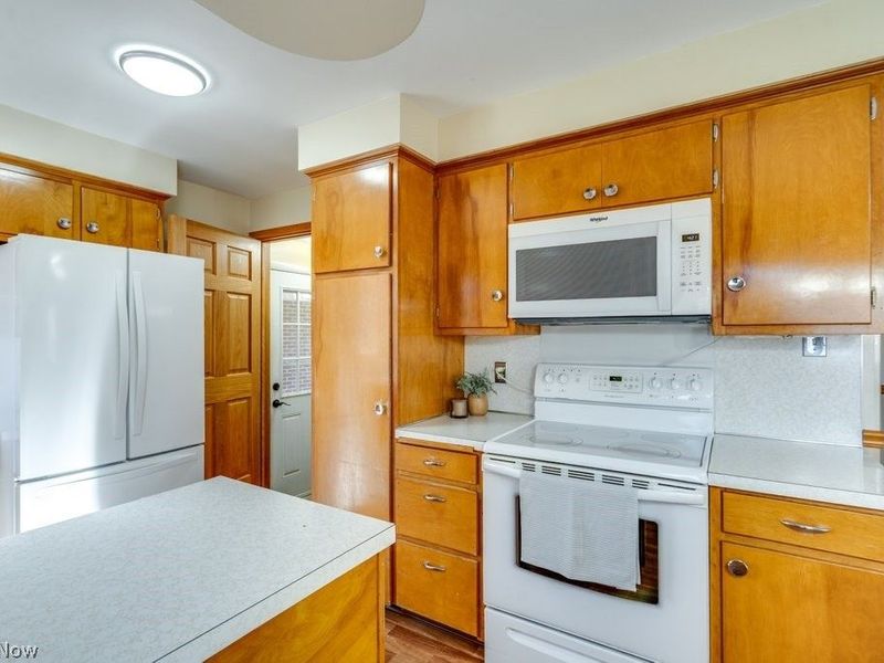 3917 Crestwood Street NW, Canton, OH 44708 Photo 11