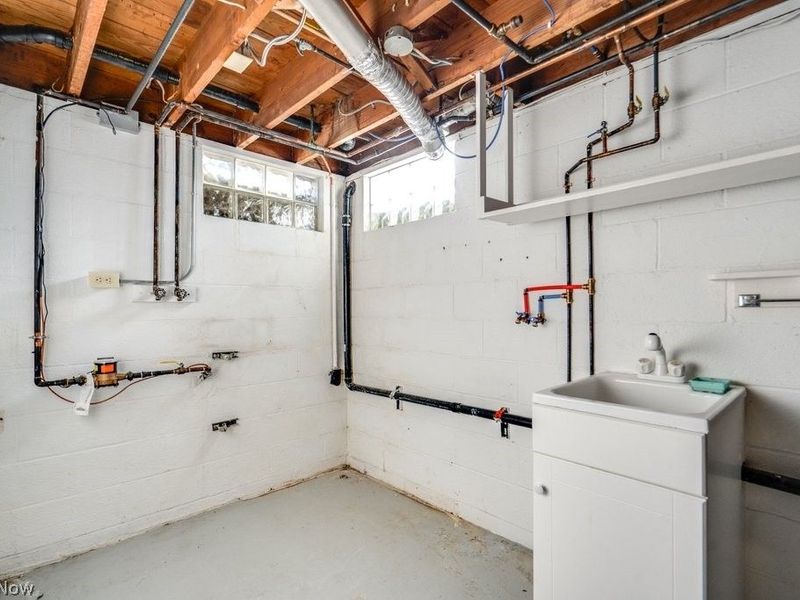 3917 Crestwood Street NW, Canton, OH 44708 Photo 39