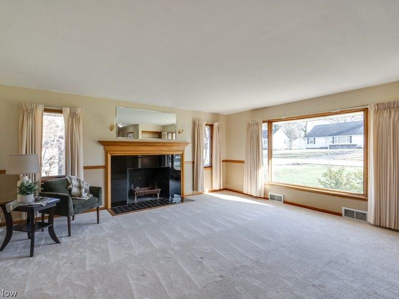 3917 Crestwood Street NW, Canton, OH 44708 Photo 4