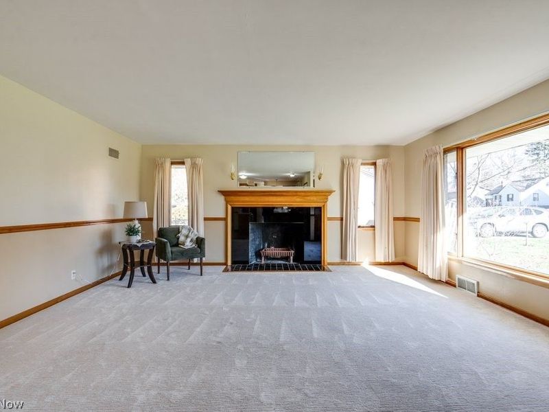 3917 Crestwood Street NW, Canton, OH 44708 Photo 6