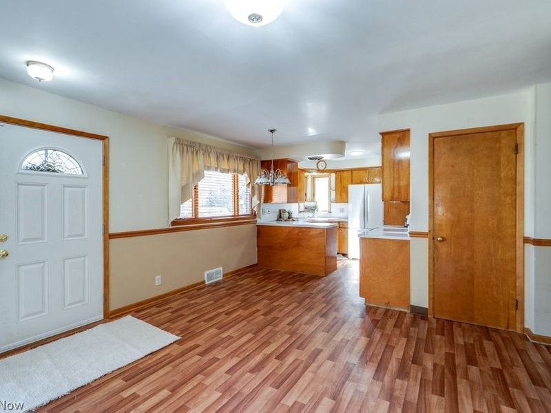 3917 Crestwood Street NW, Canton, OH 44708 Photo 9