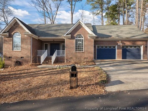 1711 Chateau Circle, Sanford, NC 27332