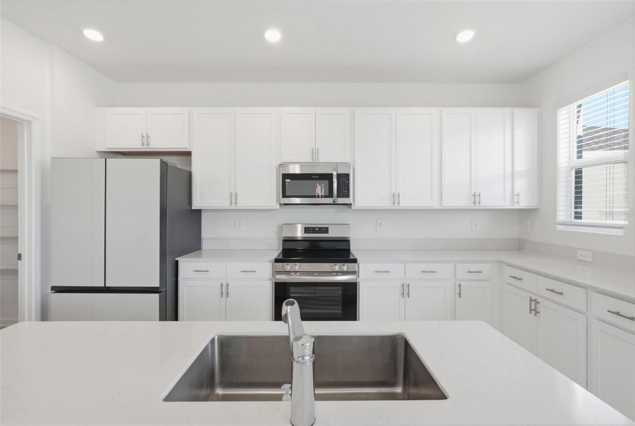 694 Peroni Avenue , Debary, FL 32713 Photo