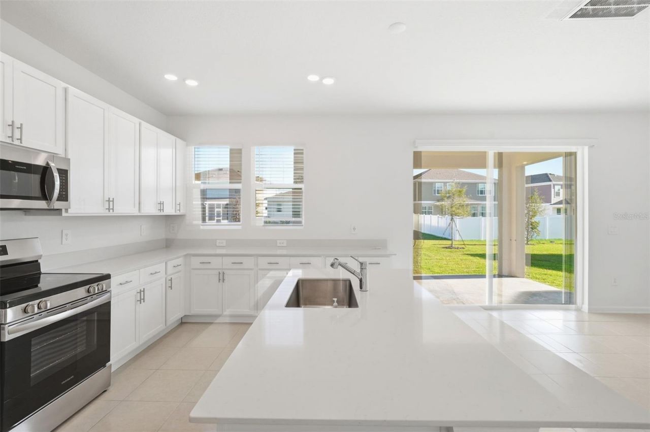 694 Peroni Avenue , Debary, FL 32713 Photo