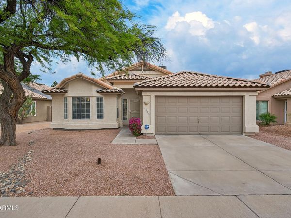 11825 S 44th Street, Phoenix, AZ 85044