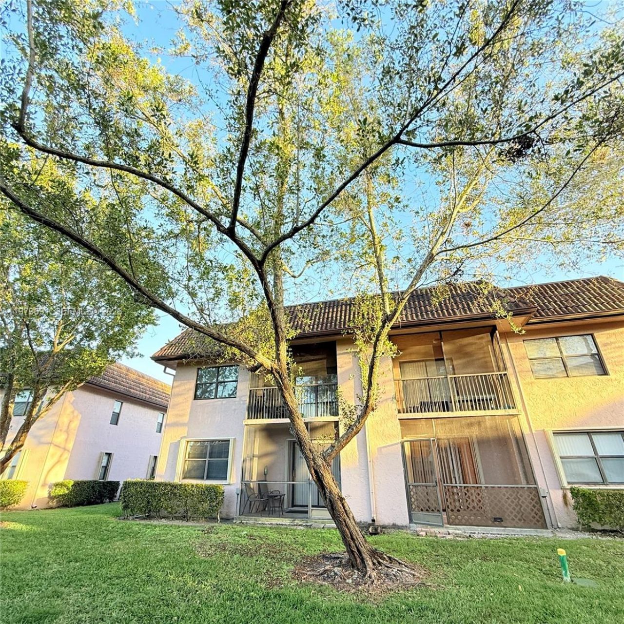 10541 NW 10th St , Unit 103, Pembroke Pines, FL 33026 Photo