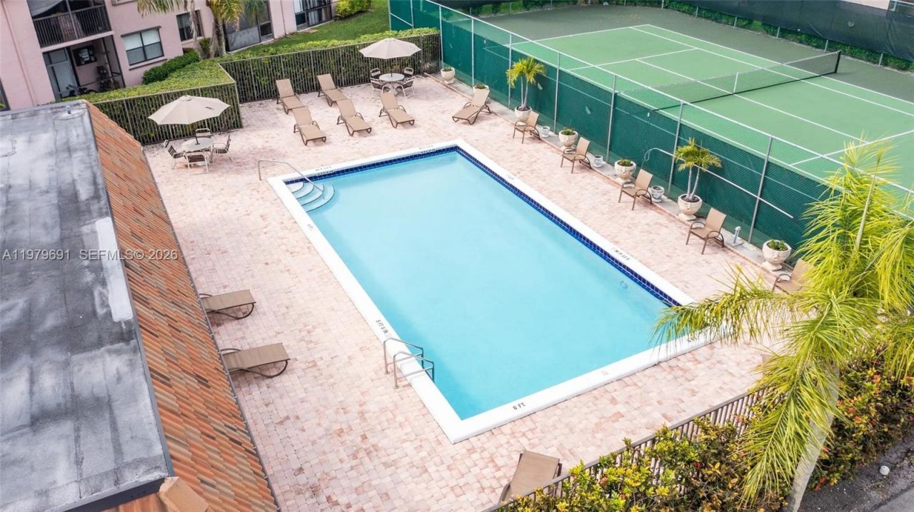 10541 NW 10th St , Unit 103, Pembroke Pines, FL 33026 Photo