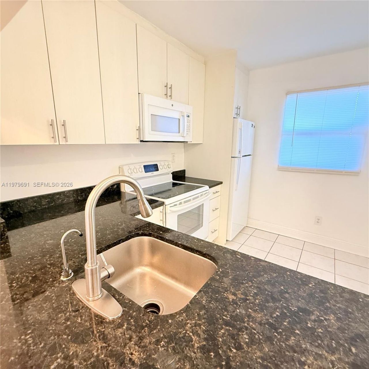 10541 NW 10th St , Unit 103, Pembroke Pines, FL 33026 Photo