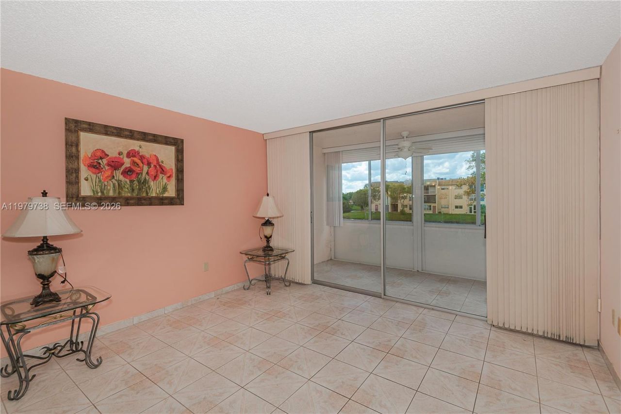 8345 Sunrise Lakes Blvd , Unit 210, Sunrise, FL 33322 Photo