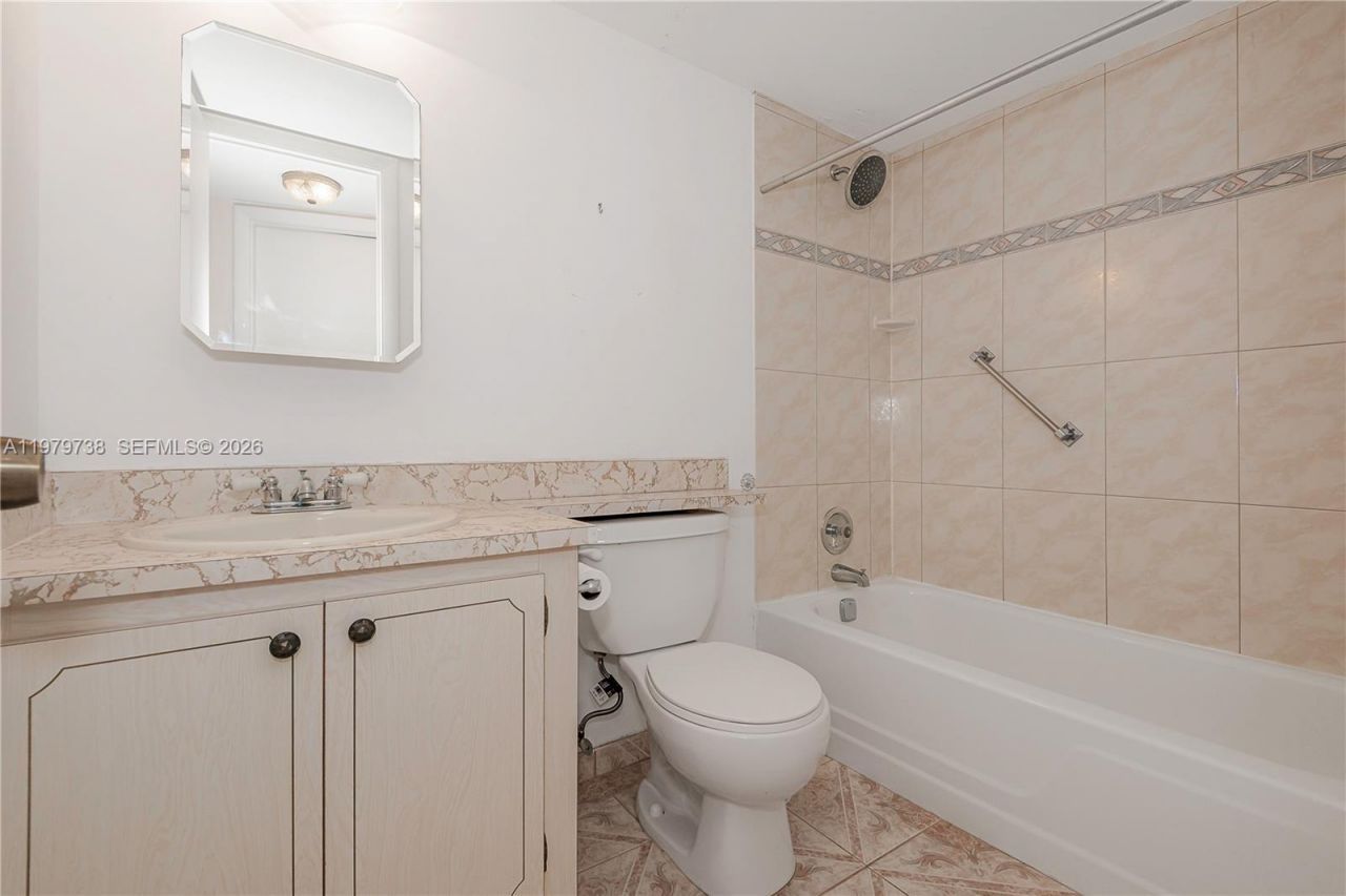 8345 Sunrise Lakes Blvd , Unit 210, Sunrise, FL 33322 Photo