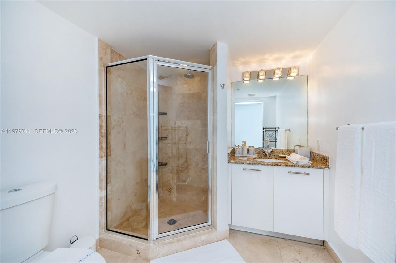 41 SE 5th St, Unit 1508, Miami, FL 33131 Photo