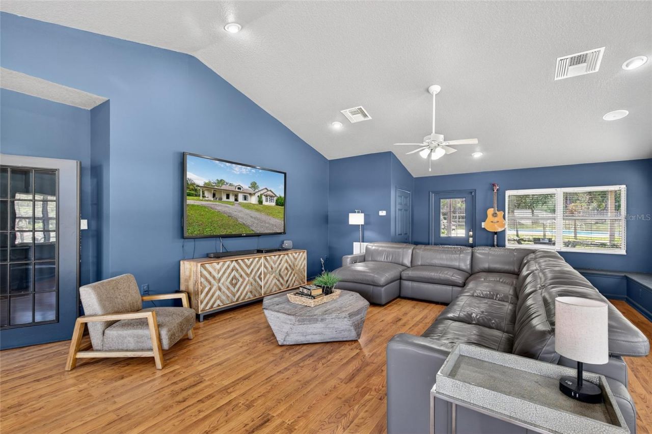 22301 Coronado Somerset Drive, Sorrento, FL 32776 Photo