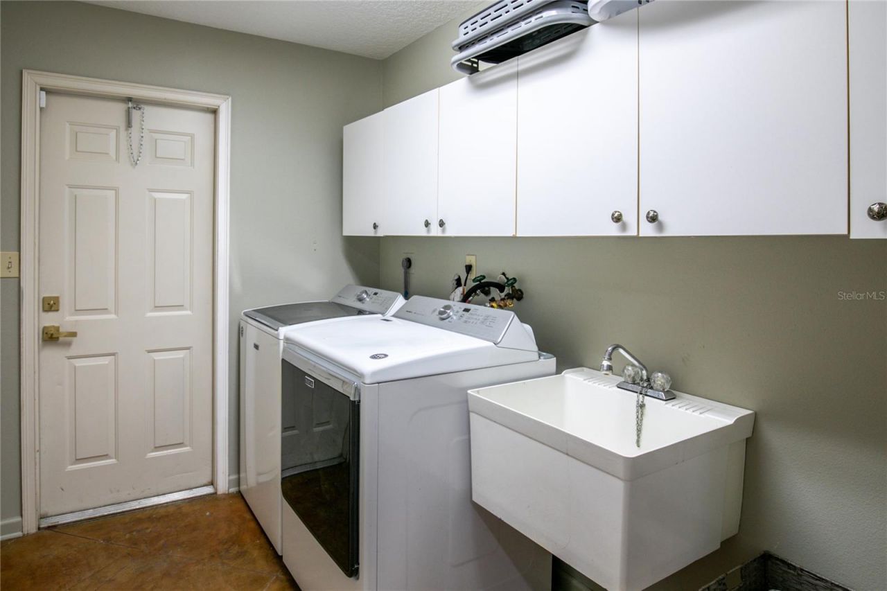 22301 Coronado Somerset Drive, Sorrento, FL 32776 Photo