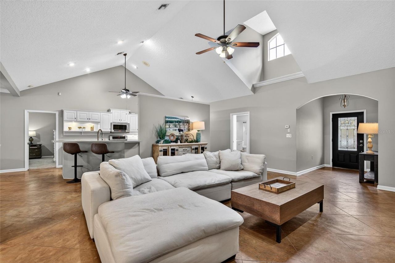 22301 Coronado Somerset Drive, Sorrento, FL 32776 Photo