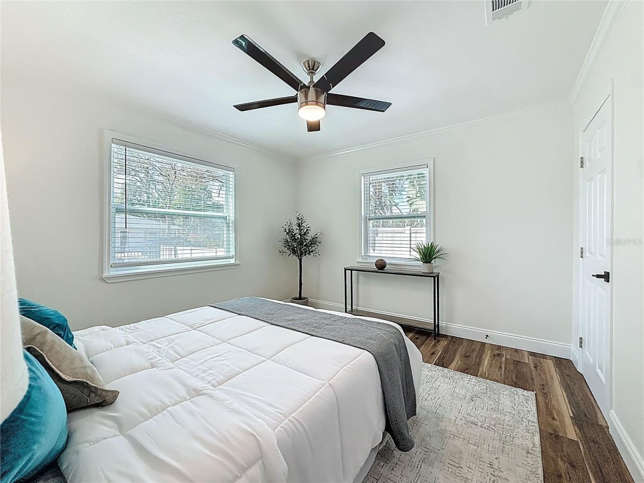 3021 Granville Court N, Saint Petersburg, FL 33704 Photo