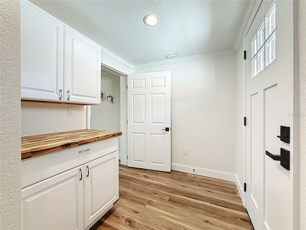 3021 Granville Court N, Saint Petersburg, FL 33704 Photo