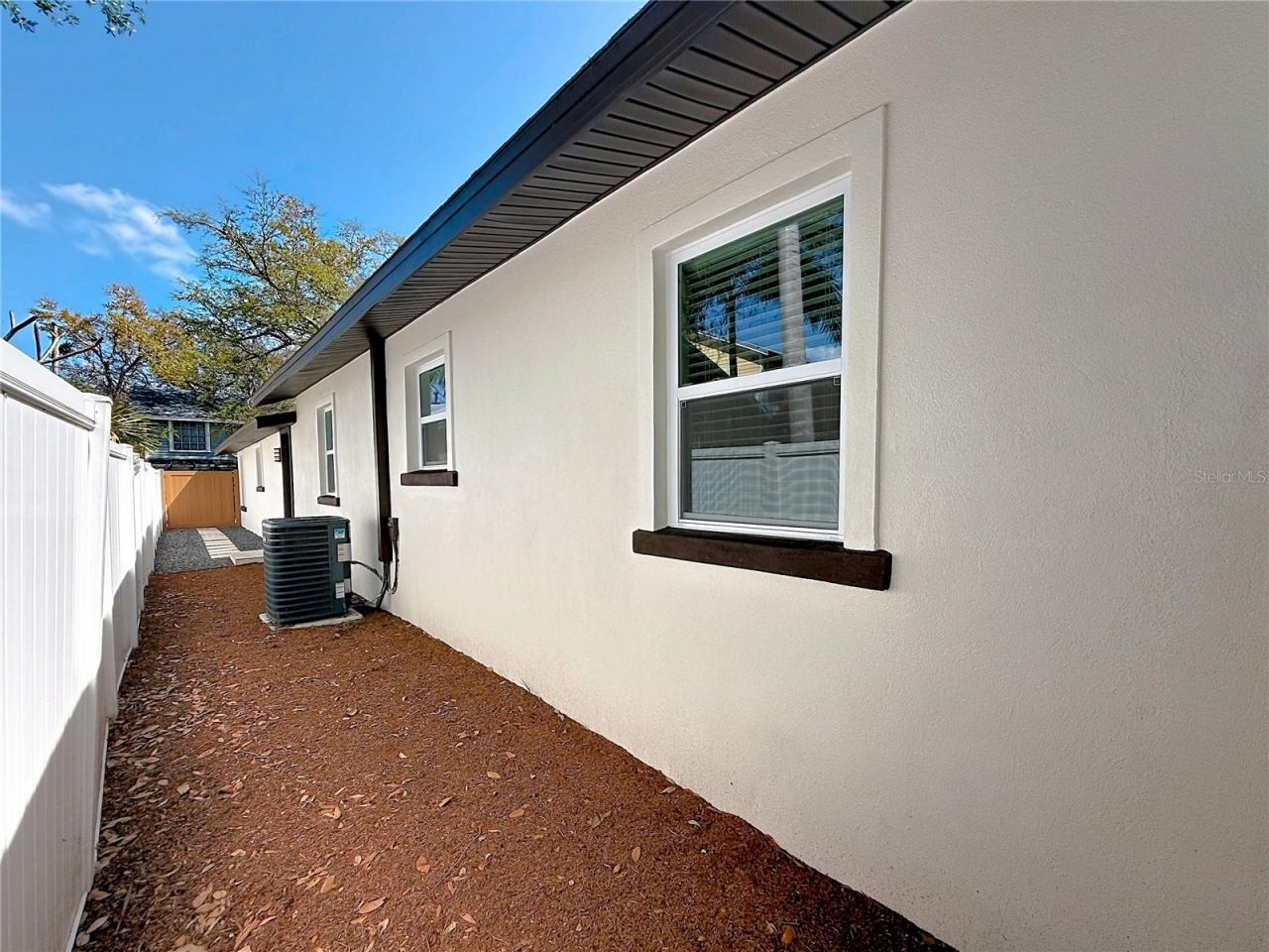 3021 Granville Court N, Saint Petersburg, FL 33704 Photo