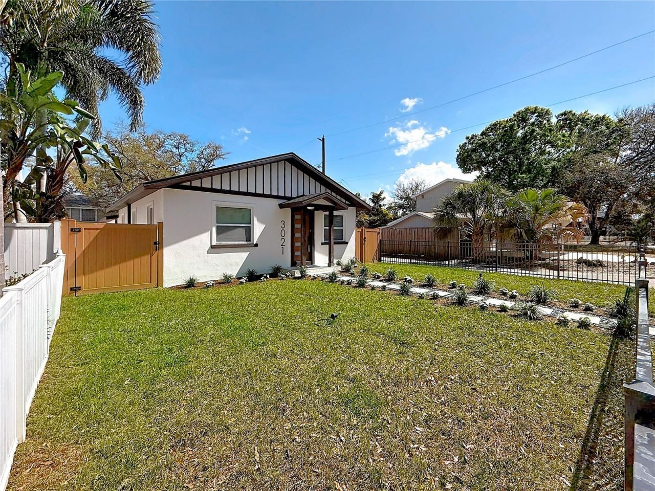 3021 Granville Court N, Saint Petersburg, FL 33704 Photo