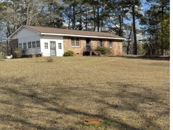 562 Johnstonville Road, Barnesville, GA 30204