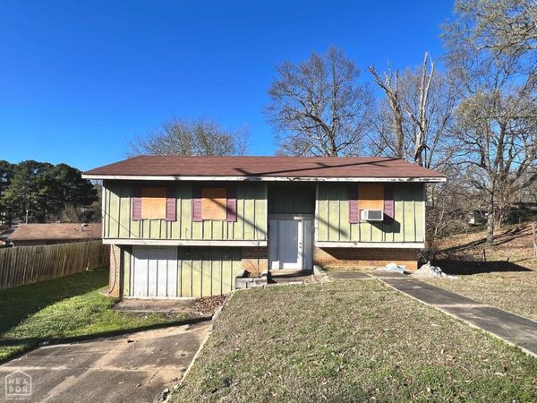 2006 W Nettleton Avenue, Jonesboro, AR 72401