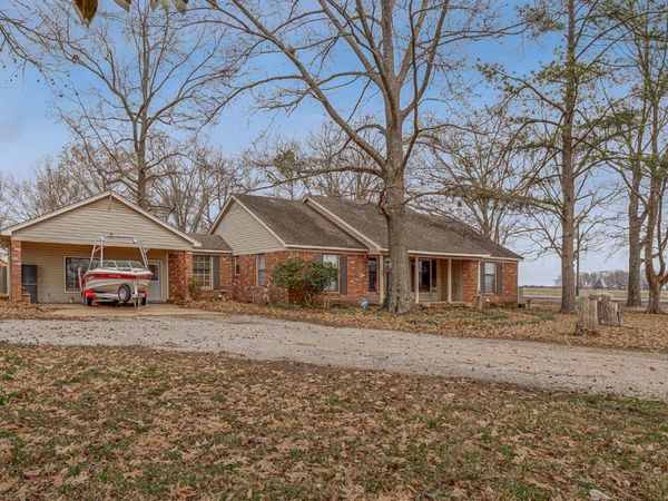 156 E Park Lane, Burdette, AR 72321